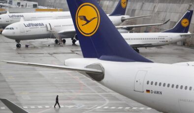 Lufthansa Grubu Jet Yakıtı Kriziyle Mücadele Ediyor: 20 Bin Uçuş İptali ve Kapasite Azaltımı