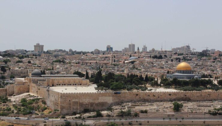 Mescid-i Aksa ve Kudüs’teki Kutsal Mekanlar Ateşkesle Birlikte İbadete Açılıyor