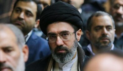 Hamaney’den Sert Mesaj: İran, ABD ve İsrail’e Karşı Tazminat Talebinde Bulunacak, Hürmüz Boğazı’nda Yeni Dönem