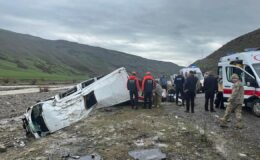 Bulanık-Muş Karayolunda Minibüs Kazası: 16 Yaralı