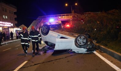 Nevşehir’de Köpeğe Çarpmamak İçin Manevra Yapan Otomobil Devrildi: Sürücü ve Yanındaki Yaralandı