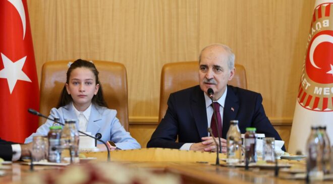 TBMM Başkanı Kurtulmuş ve Bakan Tekin’den 23 Nisan Mesajları: Geleceğin Teminatı Çocuklar