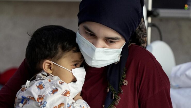 İzmir’de Mucize Kurtuluş: Nadir Hastalıkla Savaşan Kerem Bebek, Annesinden Gelen Karaciğerle Hayata Tutundu