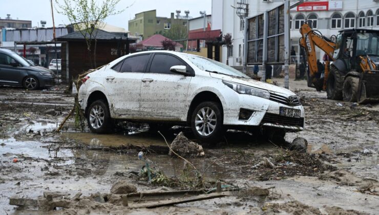 Kadirli’de Sel Yaraları Sarılıyor: Bülbül Deresi Taşkını Sonrası Temizlik Çalışmaları Devam Ediyor
