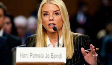 Trump’tan Beklenmedik Hamle: Adalet Bakanı Pam Bondi Görevden Alındı