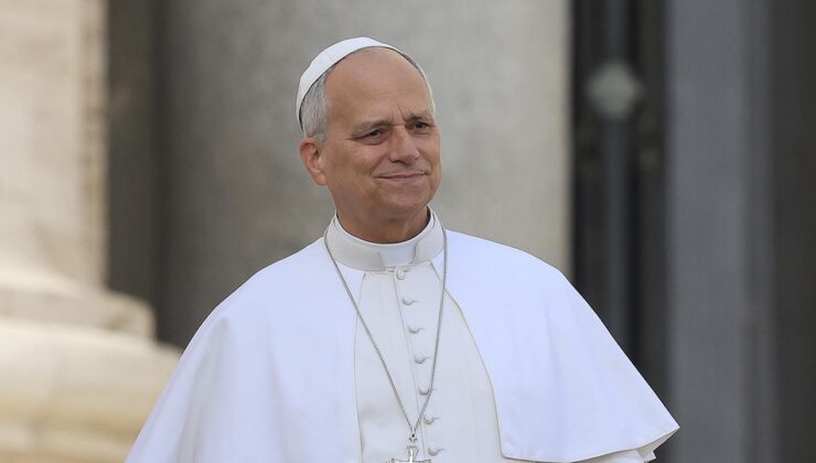 Papa Leo’nun Afrika Turu Başladı: Trump’la Tartışma İstemiyor, Politikalarına Eleştiri Getiriyor