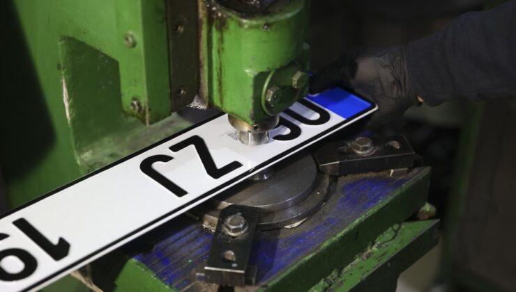 Araç Plakası Düzenlemelerinde Yeni Dönem: Standart Dışı Plakalara Ücretsiz Değişim ve Dijital Takip