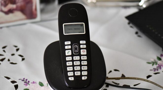 Türkiye’de İletişim Alışkanlıkları Değişiyor: Mobil Telefonlar Yükselirken Sabit ve Ankesörlü Telefonlar Geriliyor