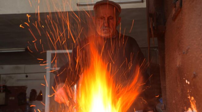 81 Yıllık Demirci Ustası İsmet Karagül: Örsün Başında Bir Ömür