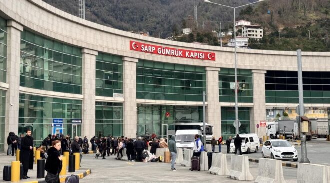 Sarp Sınır Kapısı’nda Yolcu ve Ticaret Hacmi Artışı: 2026 İlk Çeyrek Raporu