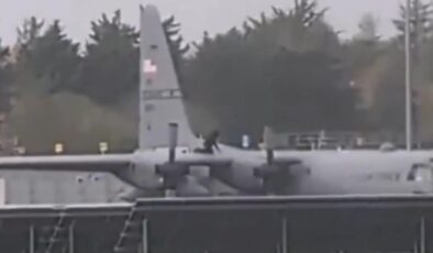 İrlanda’da Şok Eden Saldırı: Amerikan Askeri Uçağına Baltalı Saldırı ve Havalimanı Alarmı