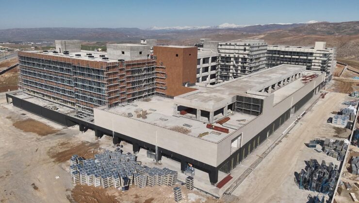 Siirt’te Yeni Nesil Şehir Hastanesi İnşaatında Sona Yaklaşılıyor: Depreme Dayanıklı ve Akıllı Sistemlerle Donatıldı