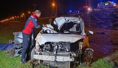 Şırnak’ta Feci Kaza: Hafif Ticari Araç Şarampole Devrildi, 1 Ölü, 1 Yaralı