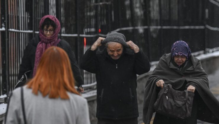 Türkiye Soğuk Hava Dalgasının Etkisine Giriyor: Kar ve Yağmur Yurdu Saracak