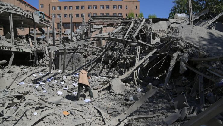 Tahran Belediye Başkanı’ndan Sert Açıklama: ABD Ateşkesi İhlal Etti, Misilleme Sinyali