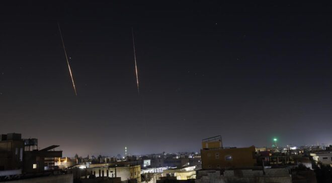 İran’dan İsrail’e Misilleme: Hayfa’da Bina Hedef Alındı, 4 Yaralı ve Mahsur Kalanlar Var