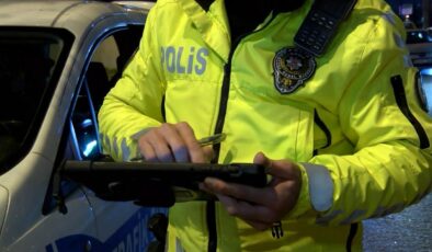 Polis ‘Dur’ İhtarına Uymayan Sürücüye Ağır Ceza: 245 Bin Lira ve Ehliyetine El Konuldu