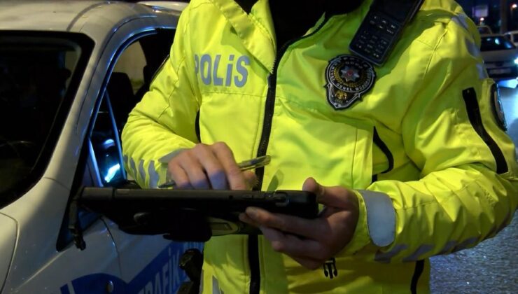 Polis ‘Dur’ İhtarına Uymayan Sürücüye Ağır Ceza: 245 Bin Lira ve Ehliyetine El Konuldu
