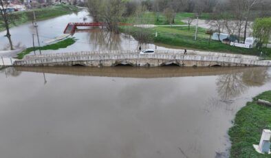 Edirne’de Tunca Nehri Taşkın Tehdidi: Debi Hızla Yükseliyor, Sarayiçi Adası’nda Önlemler Artırıldı