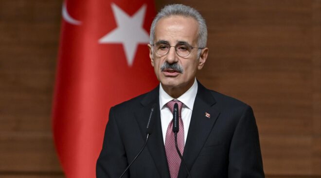 Ulaştırma Bakanı Uraloğlu’ndan Jet Yakıtı Açıklaması: Türkiye’de Problem Yok