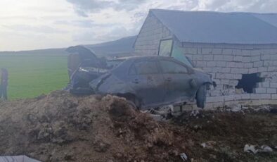 Van’da Trafik Kazası: Yumaklı Köyünde Otomobil Kontrolden Çıktı, Sürücü Yaralandı