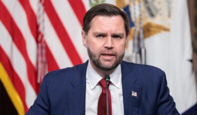 ABD-İran Görüşmeleri Öncesi Washington’da Hareketlilik: Vance’in İslamabad Ziyareti Belirsizliğini Koruyor