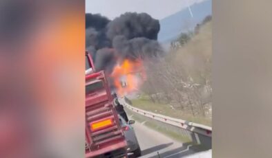 Kuzey Marmara Otoyolu’nda Tır Yangını: Edirne Yönü Trafiğe Kapandı