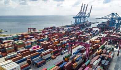 Türkiye’den Nisan Ayında Rekor İhracat: 275,8 Milyar Dolara Ulaşıldı