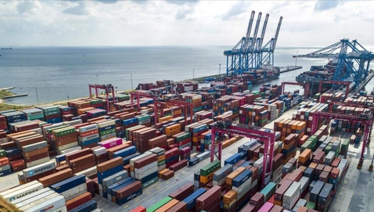 Türkiye’den Nisan Ayında Rekor İhracat: 275,8 Milyar Dolara Ulaşıldı