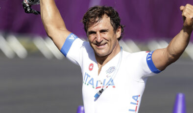 Efsanevi Formula 1 Pilotu ve Paralimpik Şampiyon Alex Zanardi Hayatını Kaybetti: Spor Dünyası Yas Tutuyor