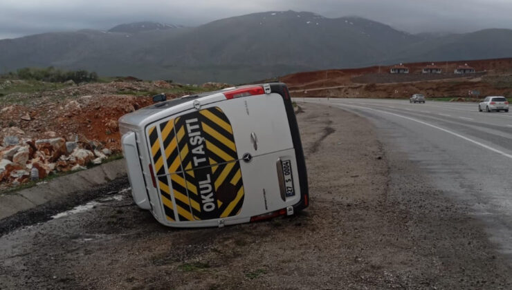 Malatya’da Taziye Ziyaretine Gidenleri Taşıyan Minibüs Devrildi: 11 Yaralı