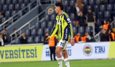 Fenerbahçe-RAMS Başakşehir Maçında Edson Alvarez’e Tepki: Taraftardan Islık Sesi