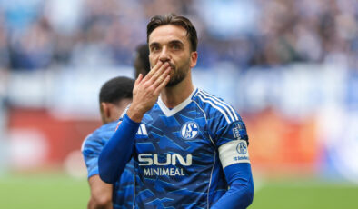 Schalke 04, Kenan Karaman’ın Golüyle Bundesliga’ya Yükseldi! (3 Sezon Sonra Geri Dönüş)