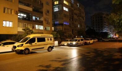 İzmir’de Kan Donduran Cinayet: Baba Oğlunu Bıçaklayarak Öldürdü