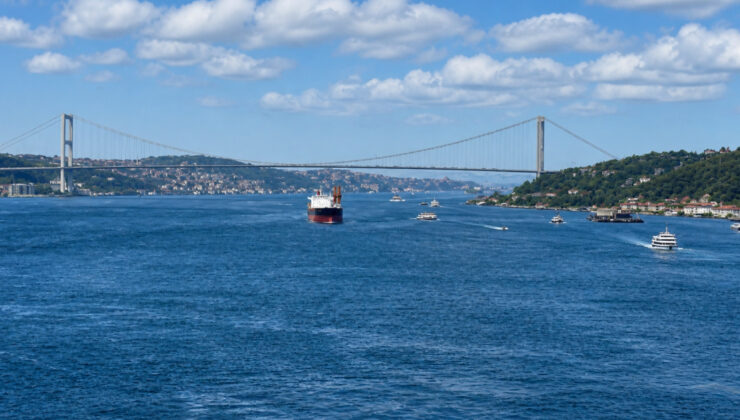 Son Dakika: İstanbul Boğazı’nda Gemi Arızası! Trafik Çift Yönlü Durduruldu