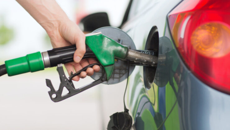 Petrol Fiyatlarındaki Sert Düşüş Akaryakıt Piyasasını Sarsarken, Benzine Zam, LPG’ye İndirim Geldi