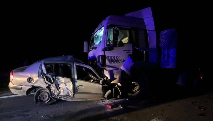 Niğde’de Feci Kaza: TIR ile Çarpışan Yaşlı Çift Hayatını Kaybetti