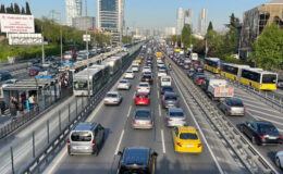 İstanbul’da Trafik Çilesi: Yoğunluk Yüzde 78’e Ulaştı! Köprüler ve Otoyollar Kilitlendi
