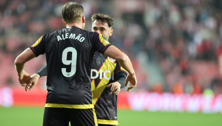 Rayo Vallecano, Strasbourg’u Eleyerek Konferans Ligi’nde Finale Yükseldi: Crystal Palace İle Şampiyonluk Mücadelesi