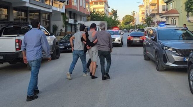 Manavgat’ta 20 Yıl Hapis Cezasıyla Aranan Firari Çatıda Yakalandı, Cinayet Şüphelisi De Tutuklandı
