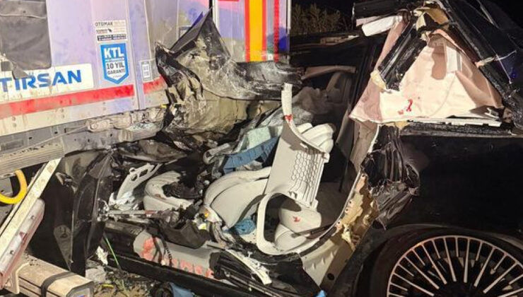 Giresun’da Feci Kaza: TIR’a Çarpan Otomobilin Sürücüsü Hayatını Kaybetti