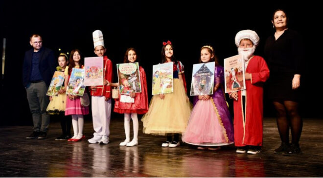 Silifke’de ‘Roman Kahramanları Festivali’ Coşkusu: Öğrencilerden Unutulmaz Gösteriler ve Deniz Kaplumbağalarına Dost Çözüm