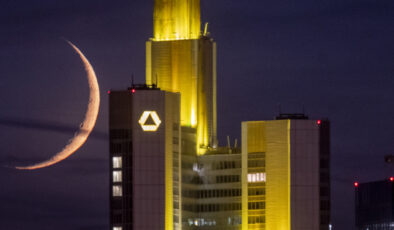 Commerzbank’tan Büyük Dönüşüm: 3 Bin Kişi İşten Çıkarılıyor, Karlılık Hedefleri Yükseliyor