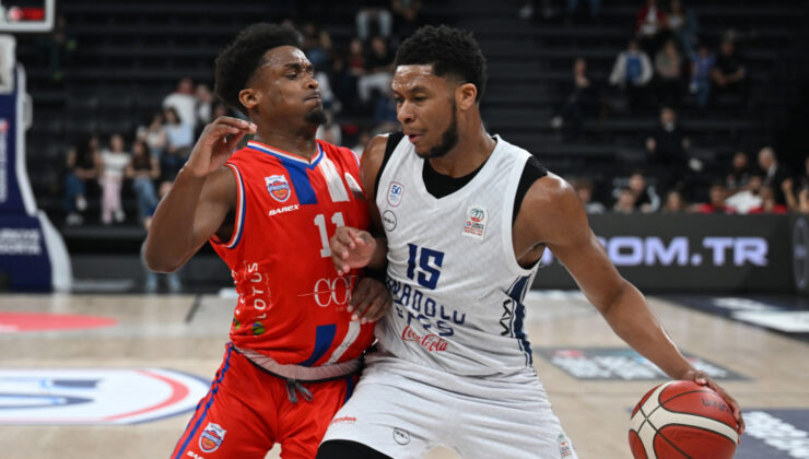 Anadolu Efes Normal Sezonu Galibiyetle Tamamladı: Büyükçekmece’ye Karşı Farklı Galibiyet