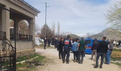 Kayseri’de Korkunç Cinayet: Koca, Eşini Öldürdükten Sonra İntihar Etti
