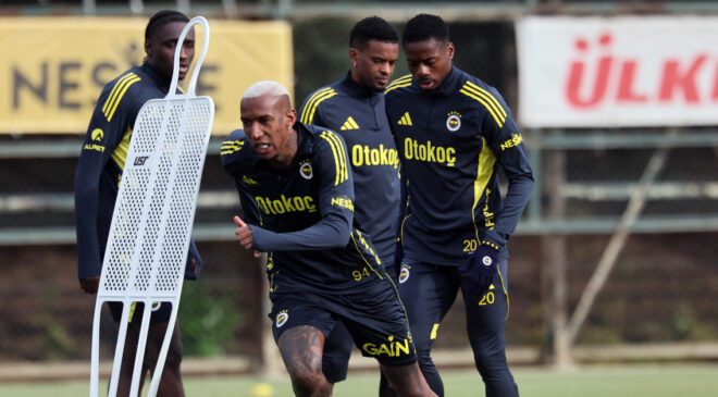 Fenerbahçe-RAMS Başakşehir Maçı Öncesi Son Hazırlıklar Tamamlandı: Kritik Karşılaşma Saat 20:00’de Başlıyor