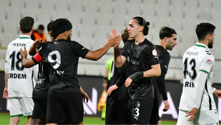Manisa FK, Sakaryaspor’u 5-0 Mağlup Ederek Sezonu Galibiyetle Tamamladı, Sakaryaspor TFF 2. Lig’e Düştü