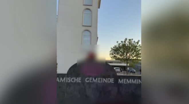 Memmingen’deki DİTİB Camisi’ne Çirkin Saldırı: Duvar Tahrip Edildi, Domuz Başı Bırakıldı