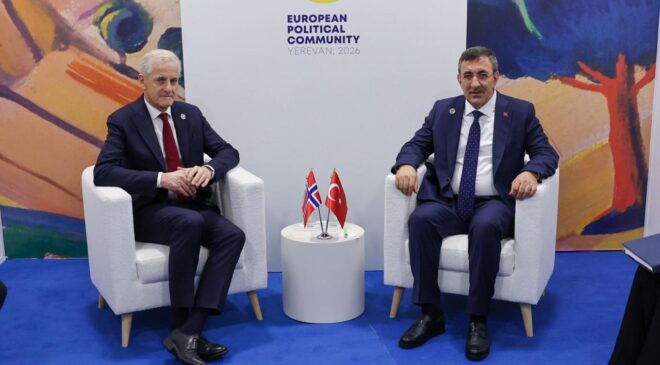 Cumhurbaşkanı Yardımcısı Yılmaz’dan Avrupa Siyasi Topluluğu Zirvesi’nde Yoğun Diplomasi: Türkiye-Norveç İşbirliği Vurgusu