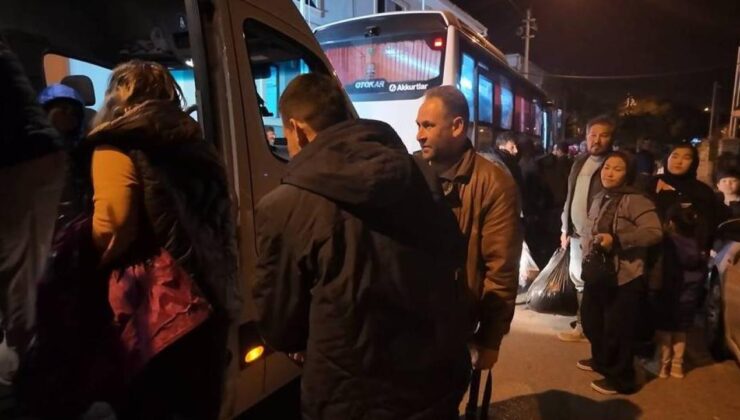 İzmir Foça Açıklarında Düzensiz Göçmen Faciası: 43 Kişi Kurtarıldı, 1 Ölü